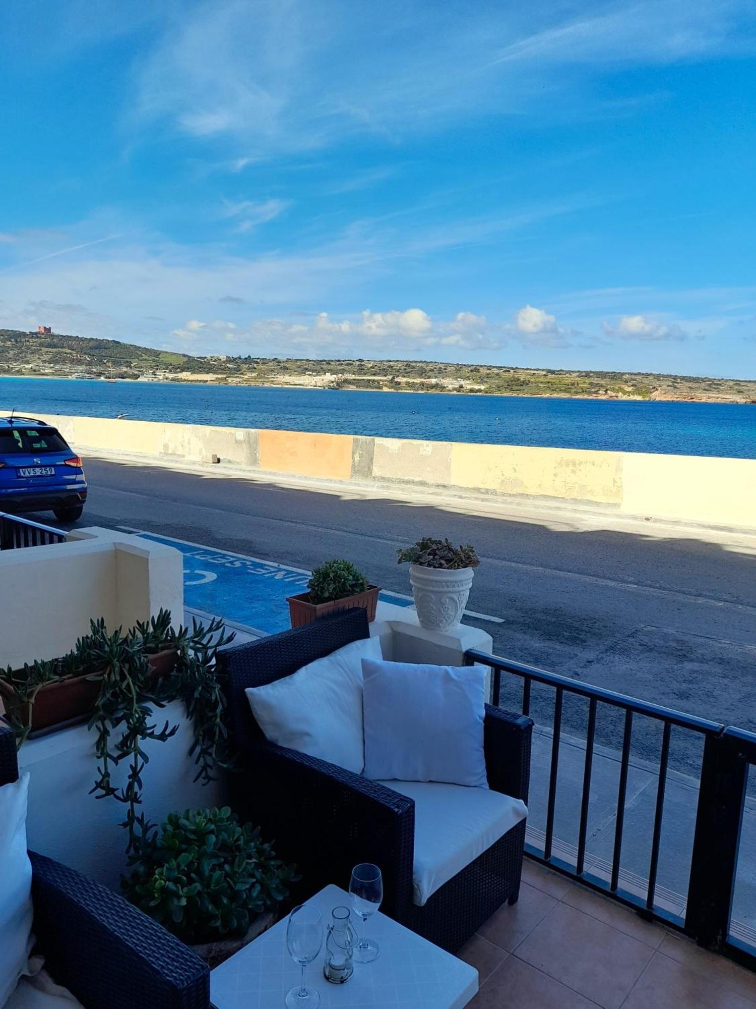 Seafront Maisonette Ocean Views & Terrace Mellieħa Esterno foto