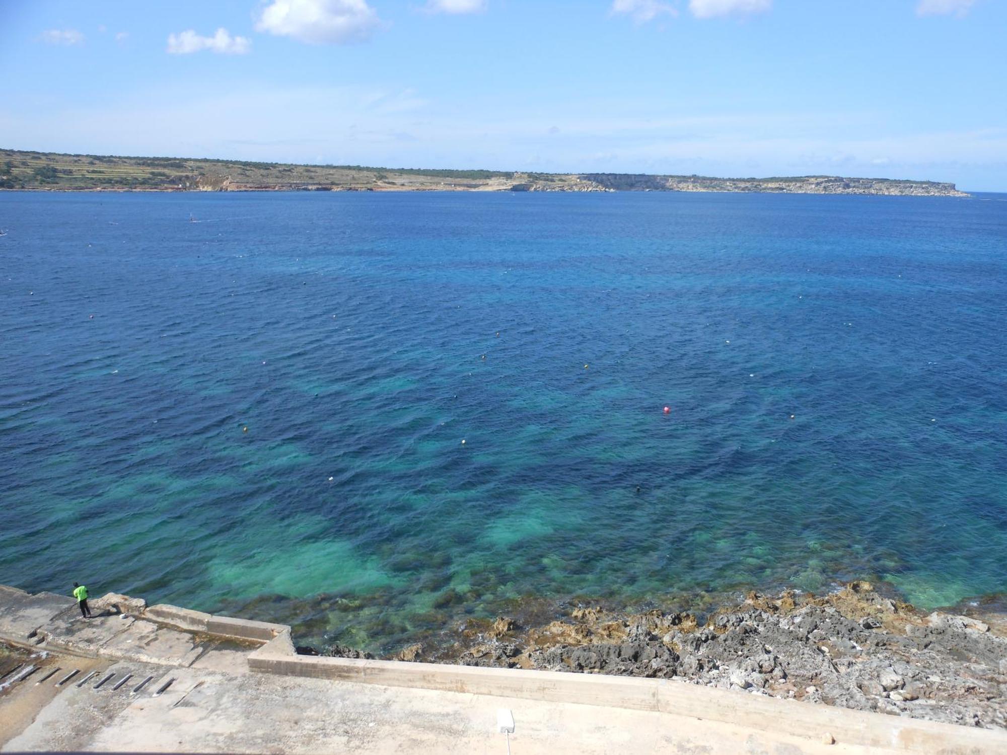 Seafront Maisonette Ocean Views & Terrace Mellieħa Esterno foto
