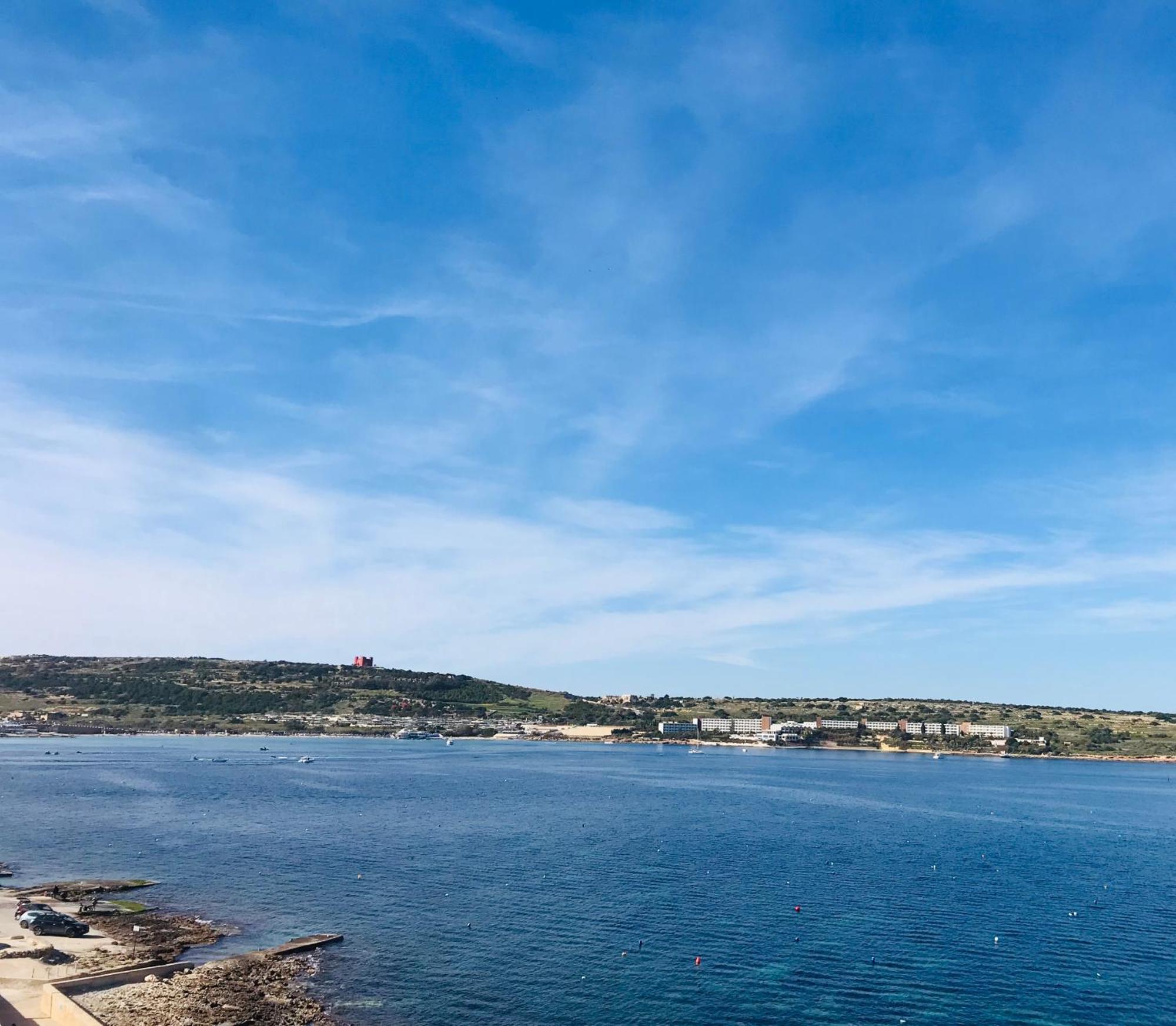 Seafront Maisonette Ocean Views & Terrace Mellieħa Esterno foto